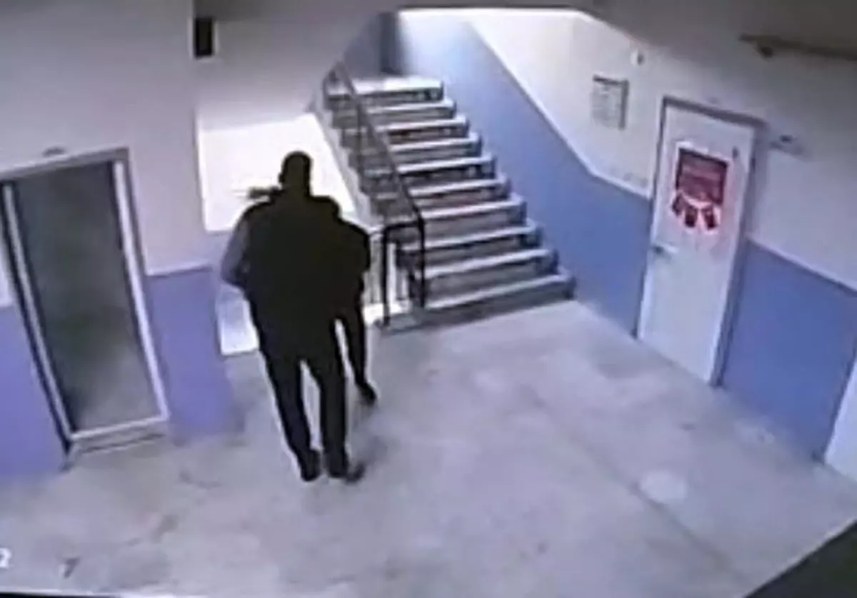 Turgutlu\'da Otizmli Öğrenci Merdivenden Düştü