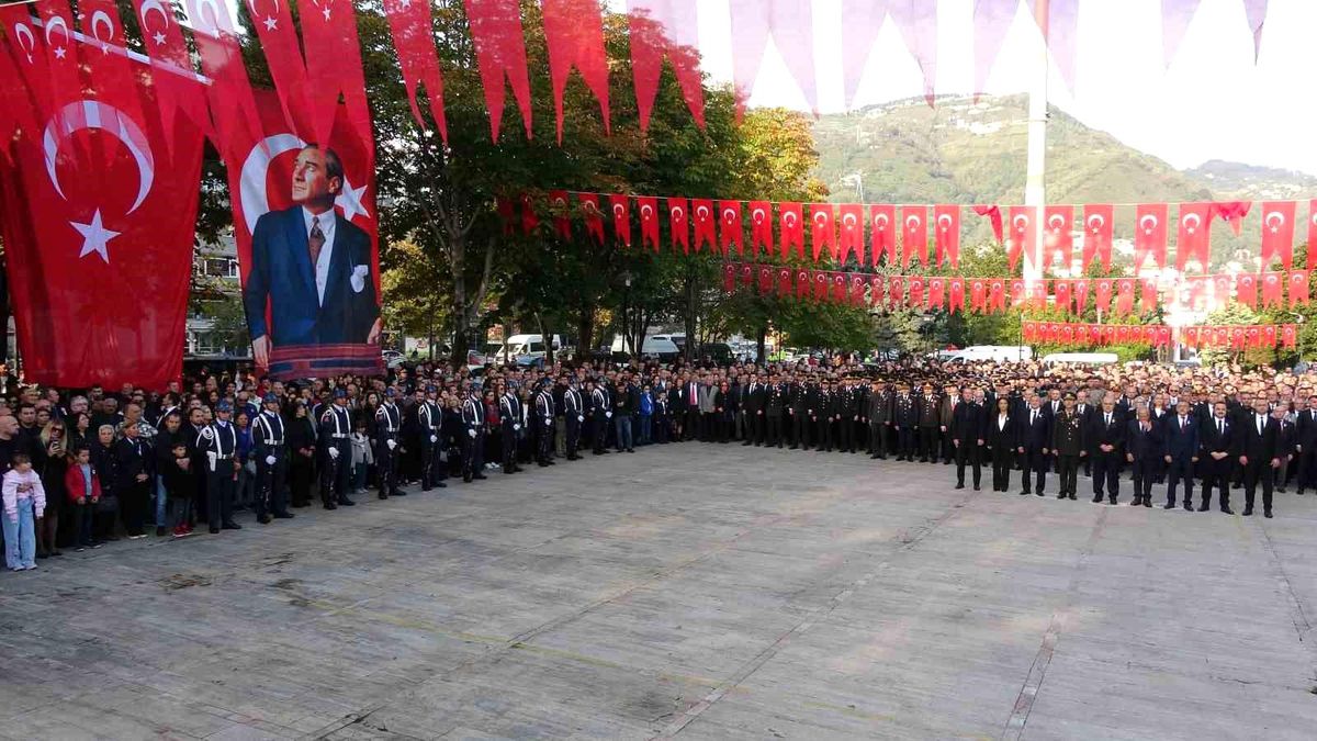 Atatürk\'ün 87\'nci Ölüm Yıl Dönümünde Ordu\'da Anma Töreni