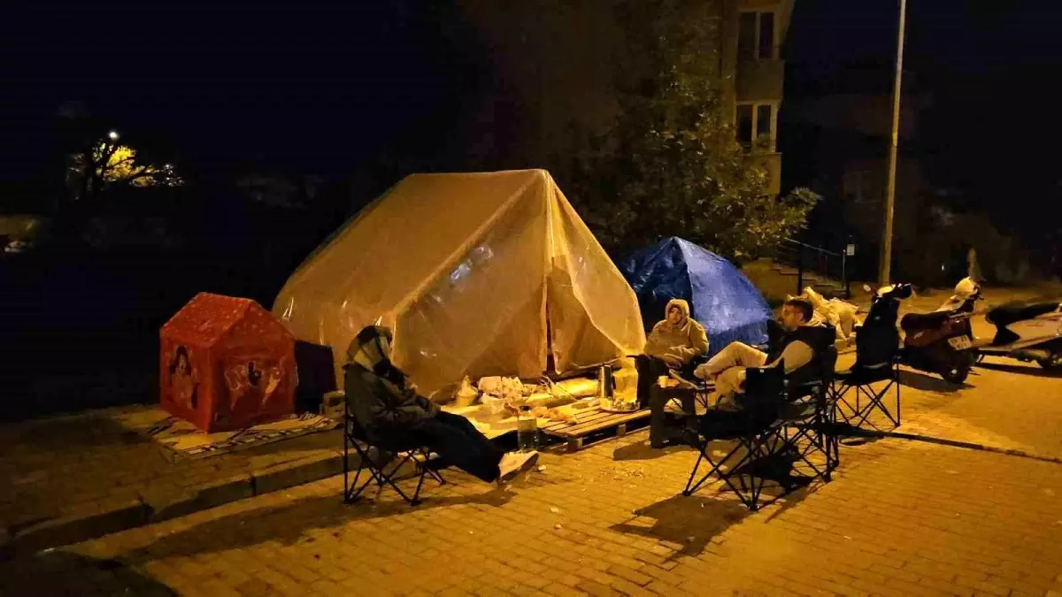 Sındırgı\'da Deprem Tedirginliği Devam Ediyor