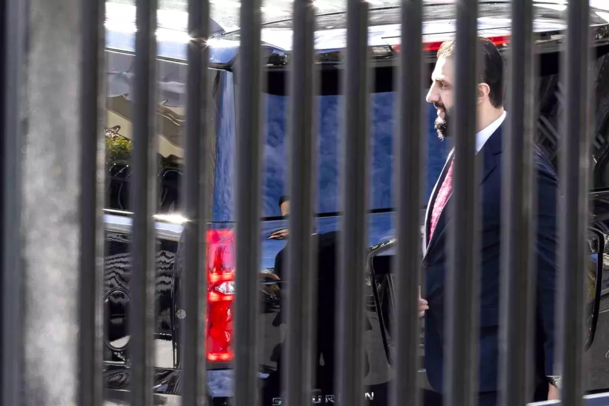 Suriye Lideri Eş-Şara, Beyaz Saray\'da Trump ile Görüştü