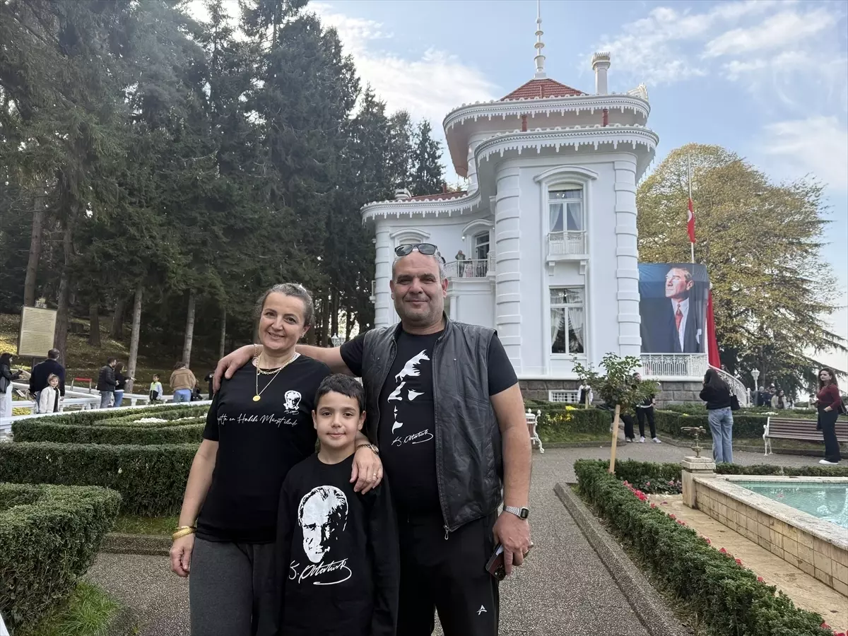 Atatürk Köşkü\'nde Anma Günü Yoğunluğu