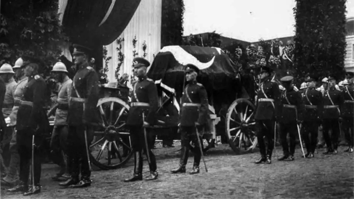 Ulu Önder Atatürk\'ün ebediyete intikalinin 87.yılı