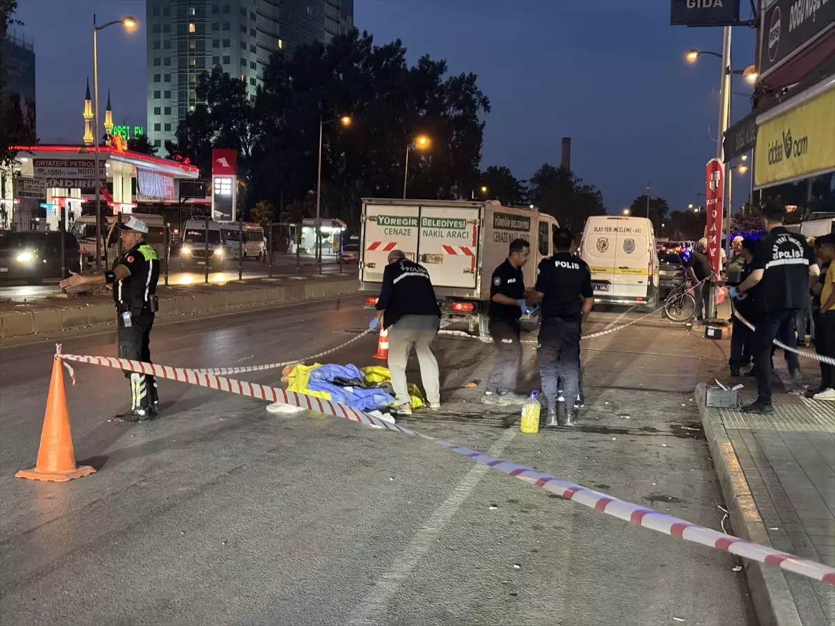 Kamyonun Çarptığı Yaşlı Adam Hayatını Kaybetti