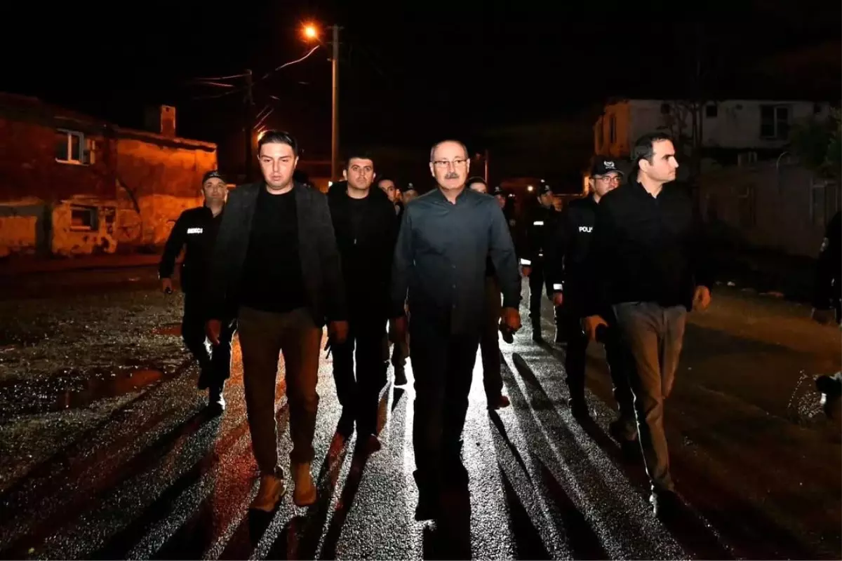 Aracını İl Emmiyet Müdürü\'nün üzerine sürdü! Lastiklerine ateş edilerek durduruldu