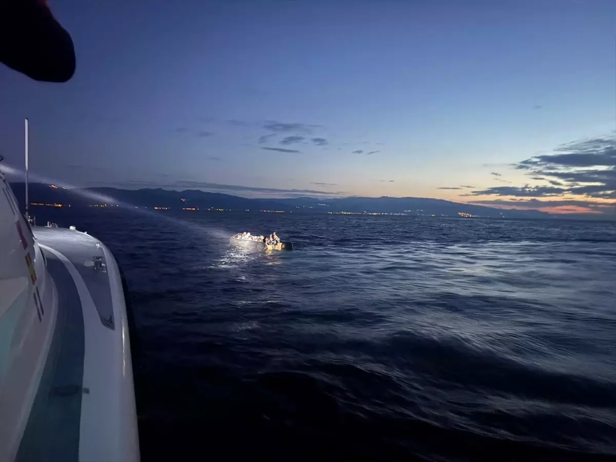 Ayvacık\'ta 24 Düzensiz Göçmen Yakalandı