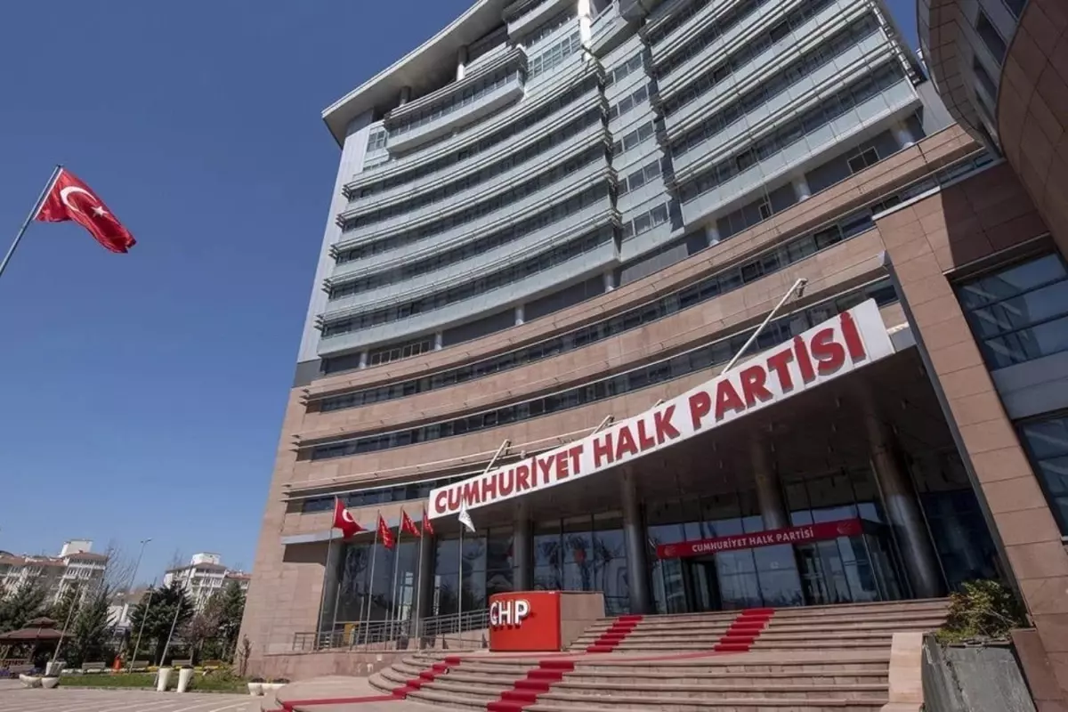 CHP\'ye şok üstüne şok! O binaya el konulması talep edildi