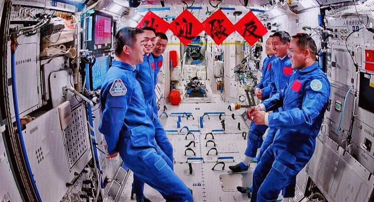 Çin, Shenzhou-20 Dönüş Görevi İlerliyor
