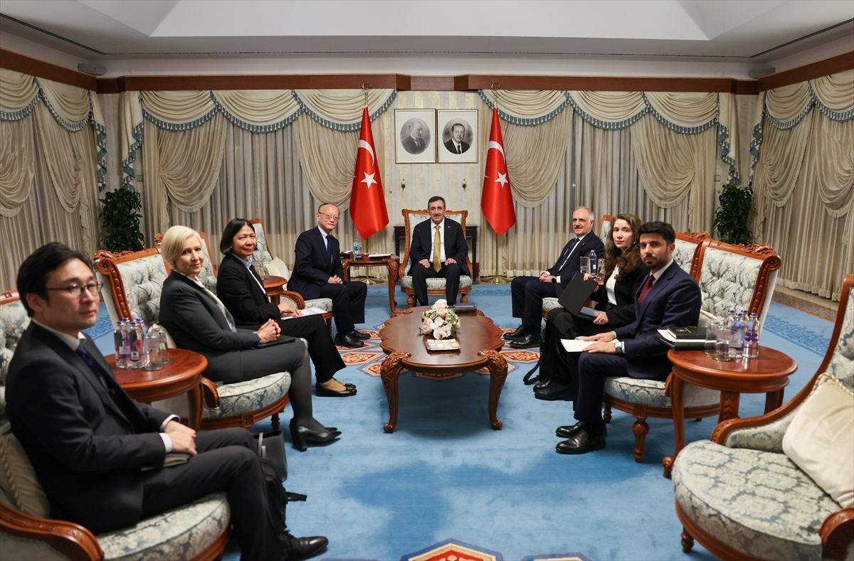 Yılmaz\'dan Asya Kalkınma Bankası ile İşbirliği Vurgusu