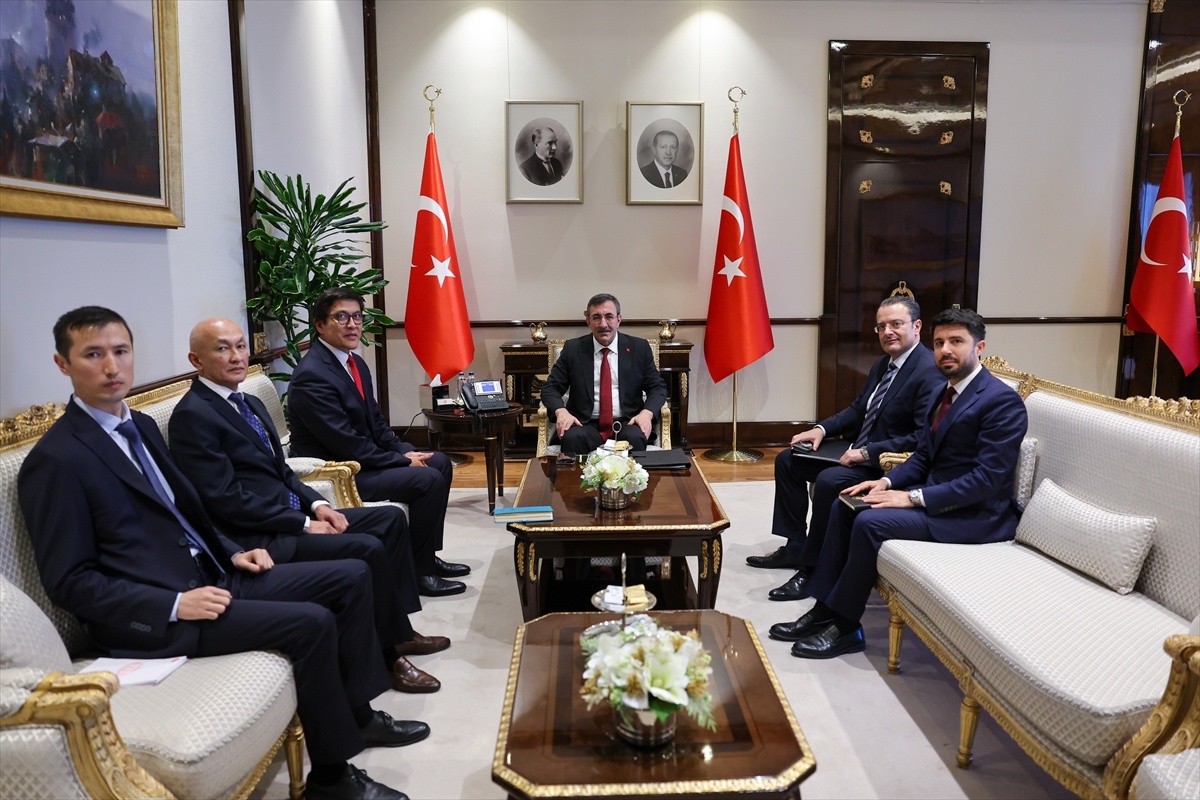 Yılmaz ve Kırgız Heyeti Görüşmesi