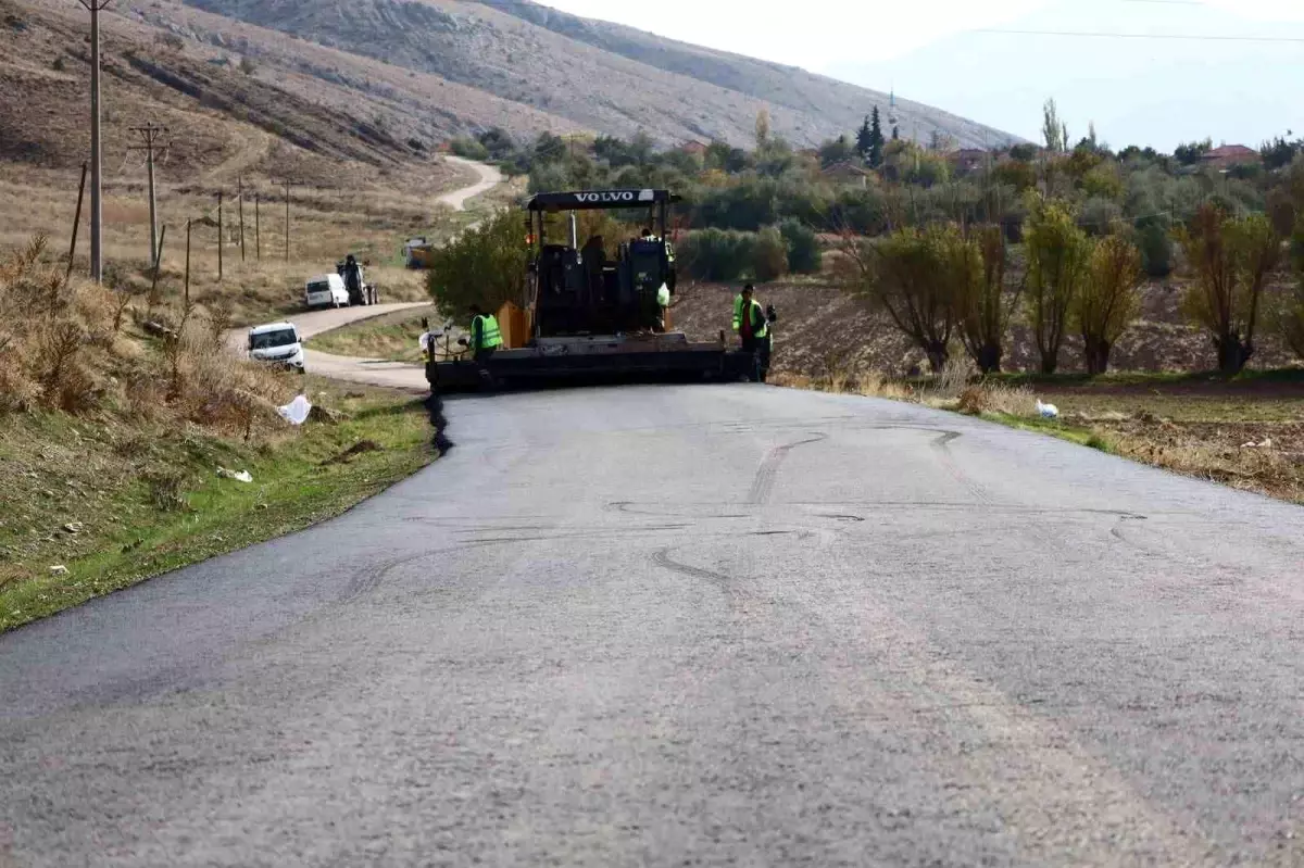 Uluköy-Akçaköy Yolu İçin Asfalt Çalışması Başladı
