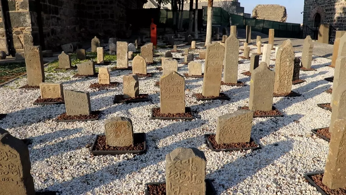 Diyarbakır Müzesi\'nde 350 Taş Eser Sergilendi