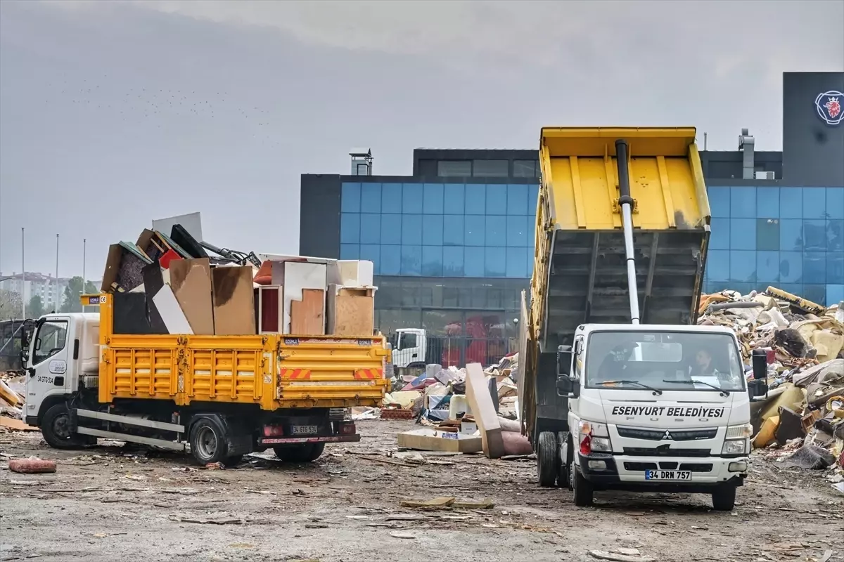 Esenyurt\'ta Temizlik Hareketi Başladı