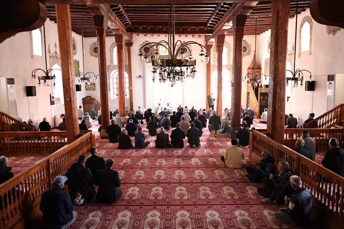 Merzifon\'da Atatürk ve silah arkadaşları için mevlit okutuldu