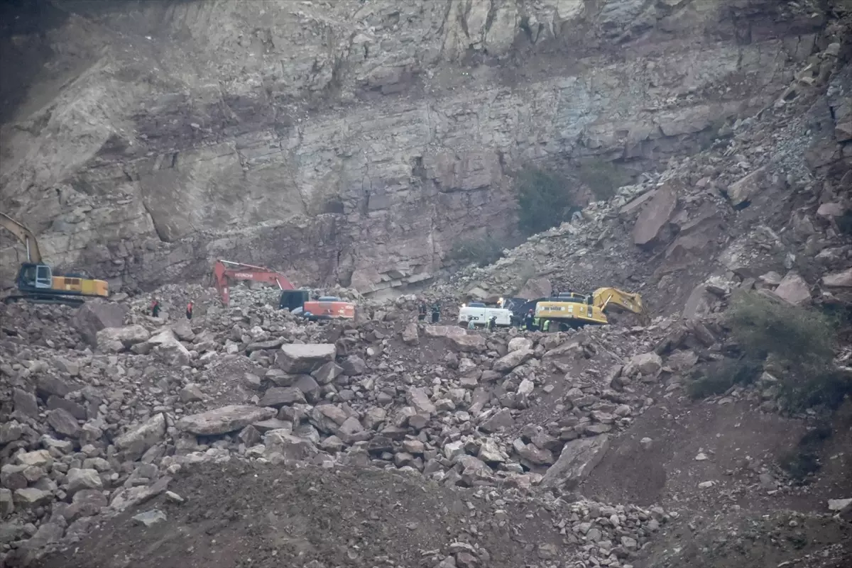 Ordu\'da Göçükte Hayatını Kaybeden İşçinin Cesedi Bulundu