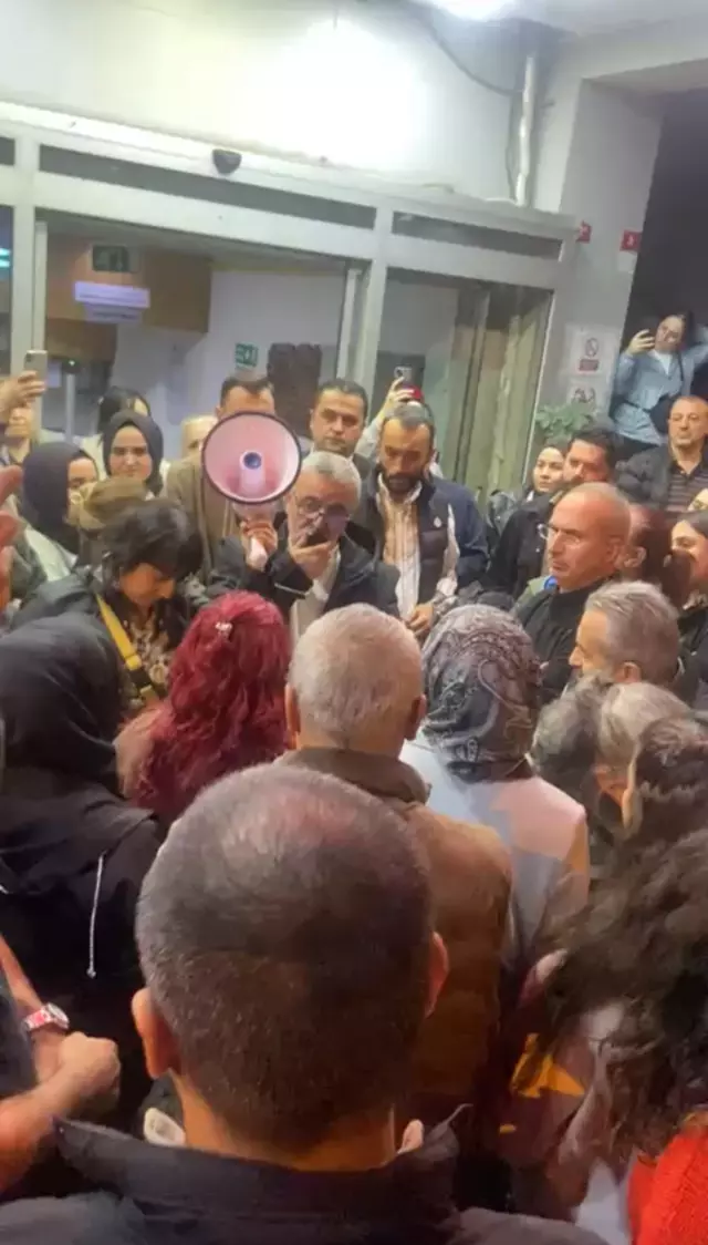 Özel Okmeydanı Hastanesi Çalışanlarından Deprem Eylemi