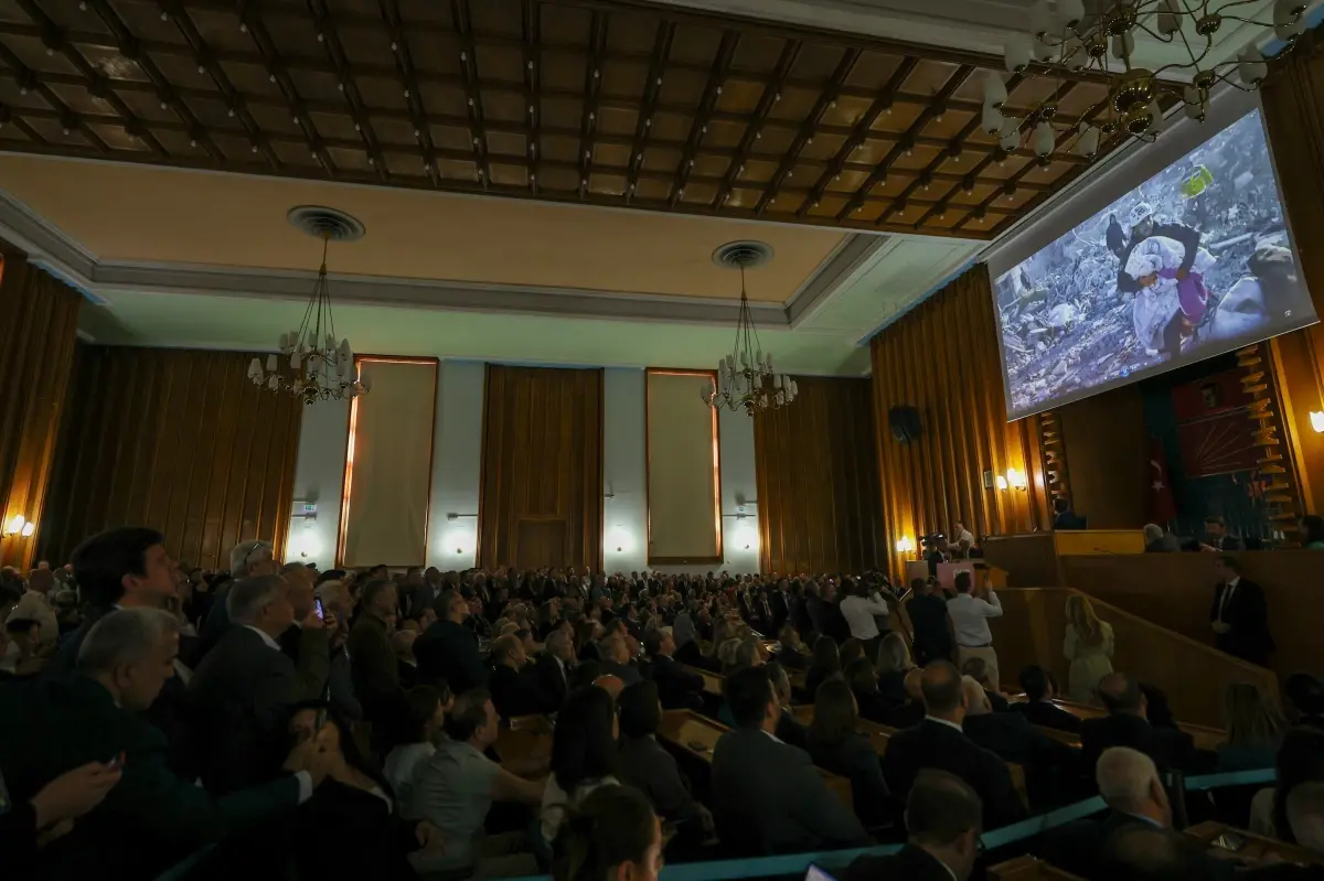 Özgür Özel: \'İmamoğlu\'nu Cumhurbaşkanı Yapacağız\'