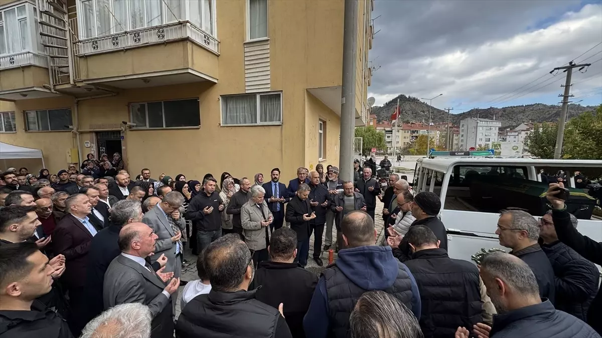 Bakan Yardımcısı Çoştu\'nun Annesi Vefat Etti