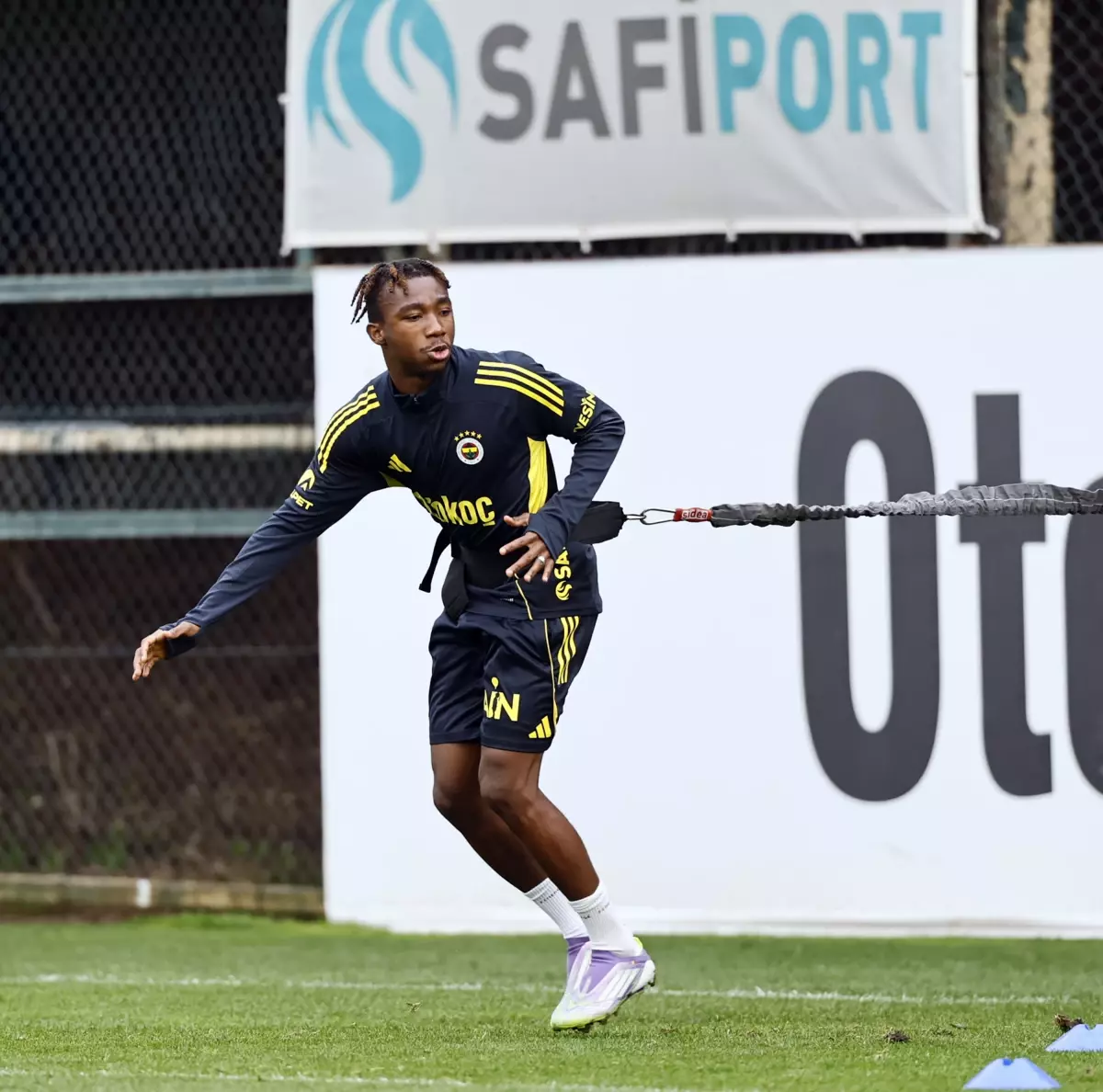 Fenerbahçe Rize Maçına Hazırlanıyor