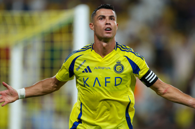 Fenerbahçe'nin eski yıldızı Joshua King Ronaldo ile yarışıyor Fenerbahçe'nin eski yıldızı Joshua King Ronaldo ile yarışıyor