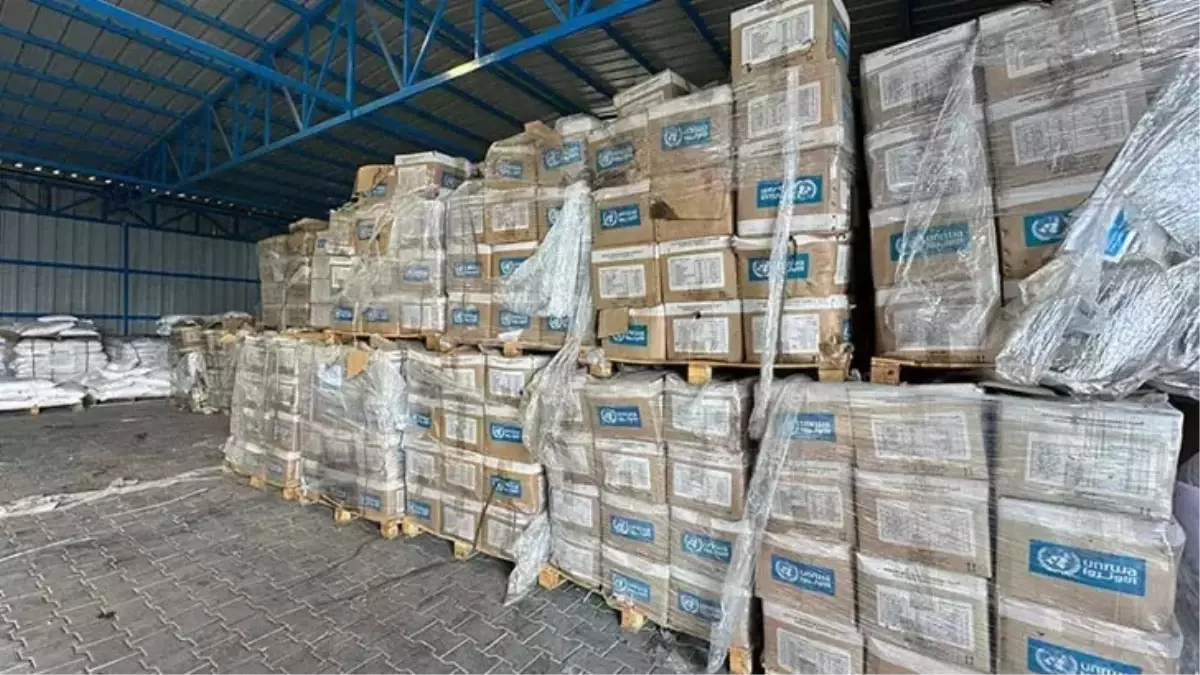 Zikim Sınır Kapısı İnsani Yardıma Açıldı