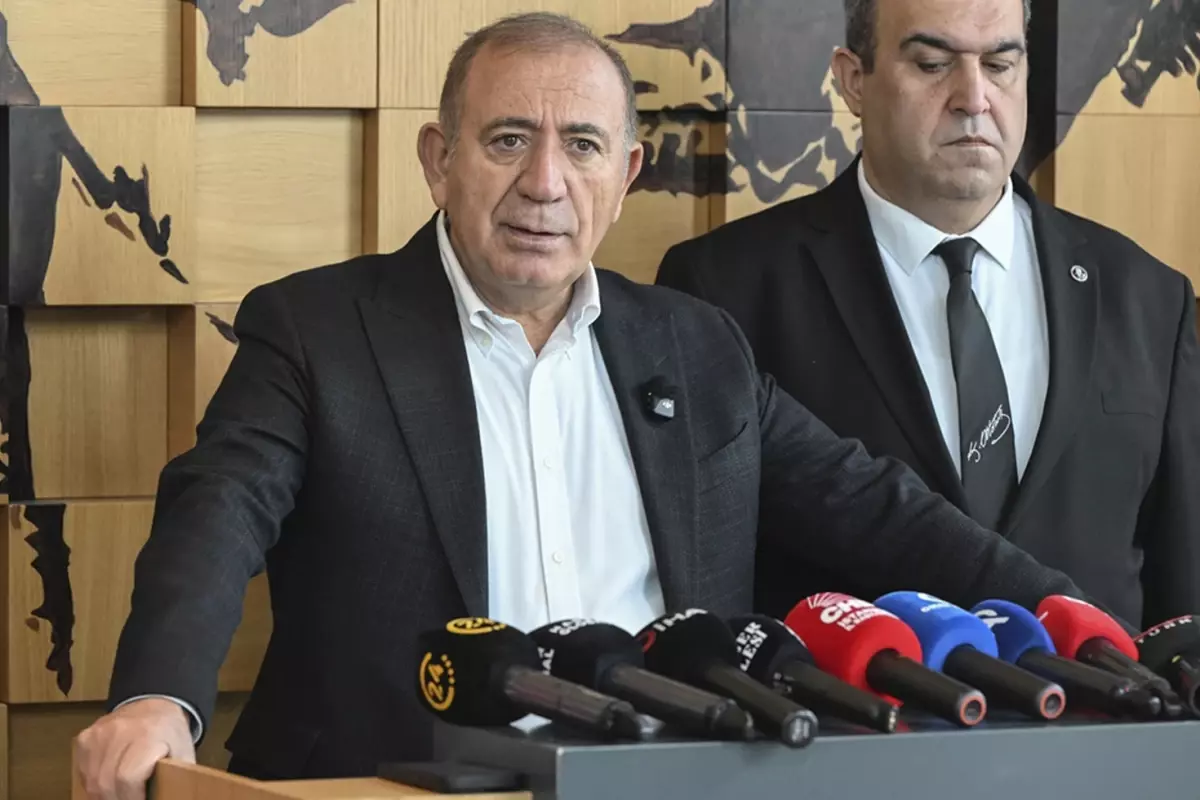 Gürsel Tekin\'den sürpriz çıkış! İBB iddianamesindeki detaya ateş püskürdü