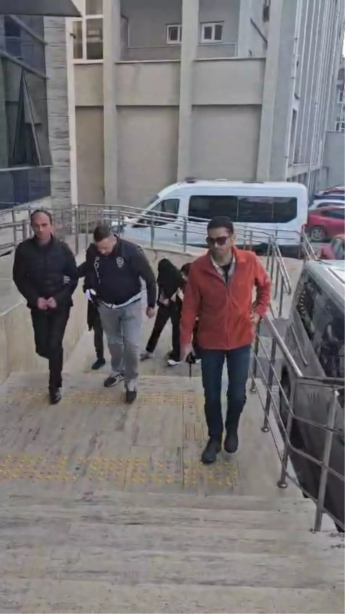 Zonguldak\'ta Kredi Dolandırıcıları Tutuklandı