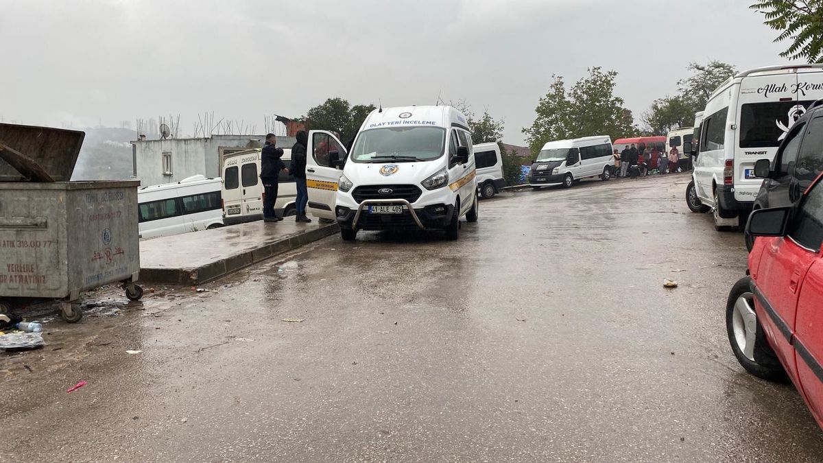 Minibüs Çarpan 4 Yaşındaki Çocuk Hayatını Kaybetti