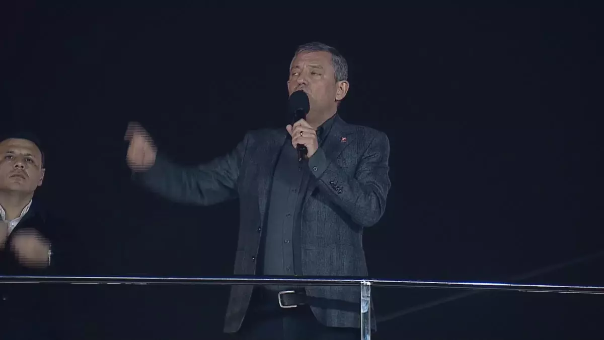 Özgür Özel, Sultanbeyli Mitinginde Adalet ve İddianame Üzerine Konuştu