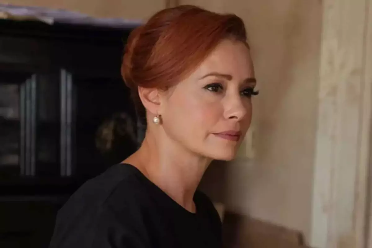 Trafik kazası geçiren Özgü Namal hastaneye kaldırıldı