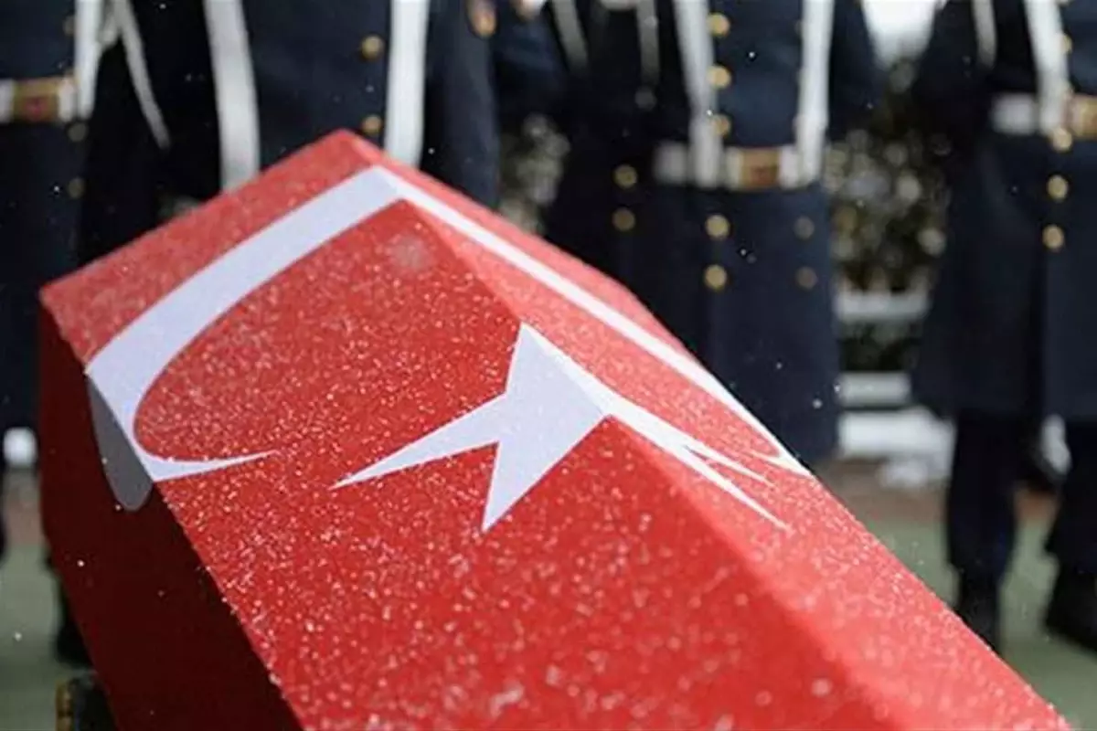 Türkiye\'nin yüreği yandı! Ünlü isimlerden peş peşe taziye mesajları