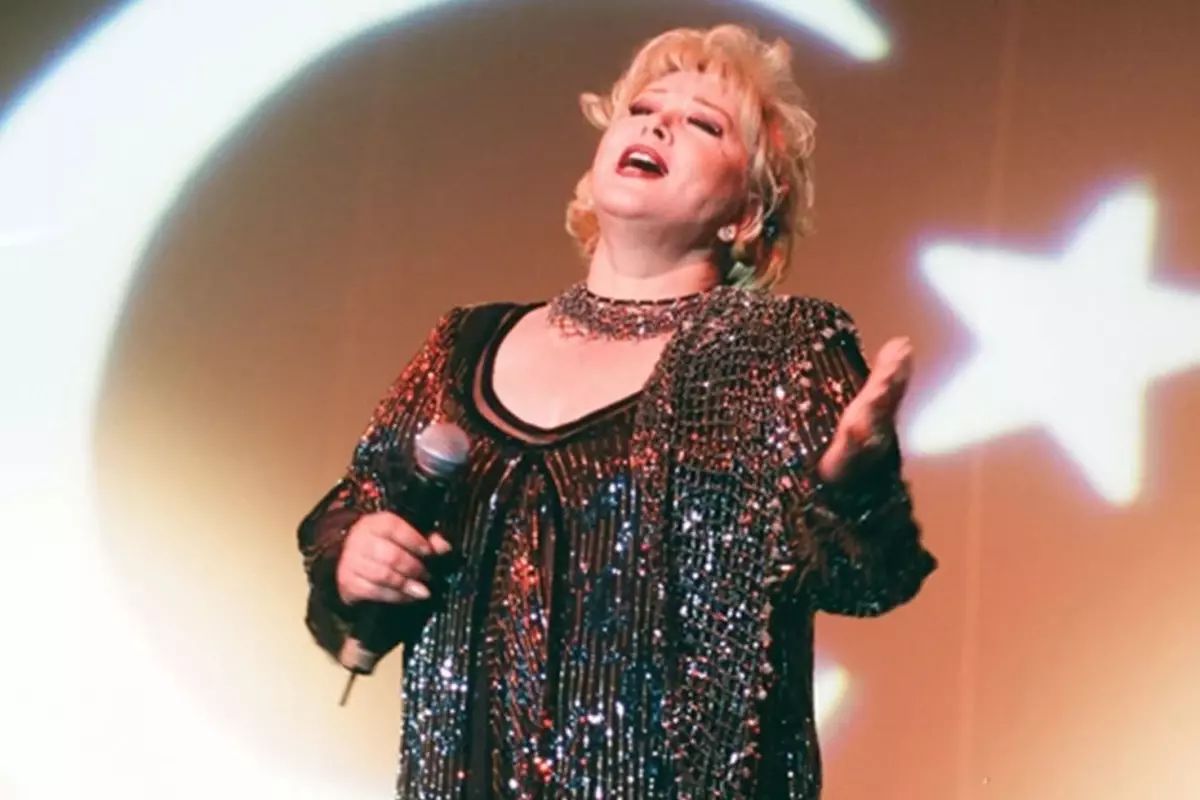 Ünlü sanatçı Muazzez Abacı, 78 yaşında hayatını kaybetti