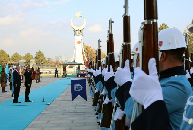 Cumhurbaşkanı Erdoğan, KKTC Cumhurbaşkanı Tufan Erhürman'ı resmi törenle karşıladı