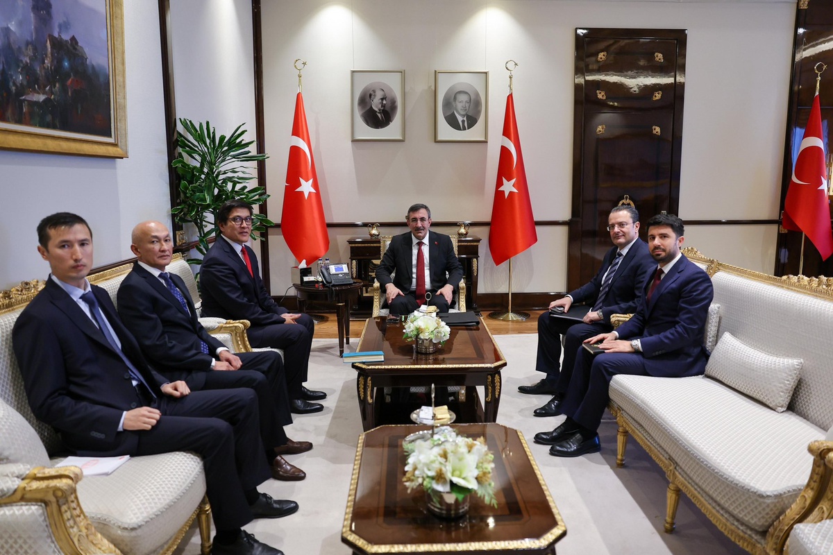 Yılmaz ve Baysalov Görüştü