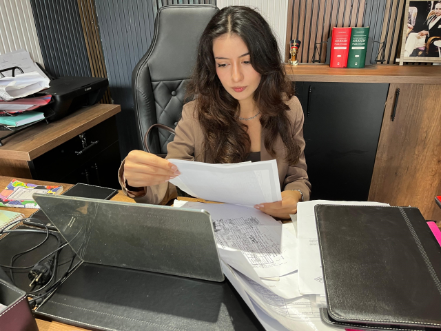 Doğduğu topraklarda 35 yıldır kimliksiz ve vatansız yaşıyor Doğduğu topraklarda 35 yıldır kimliksiz ve vatansız yaşıyor