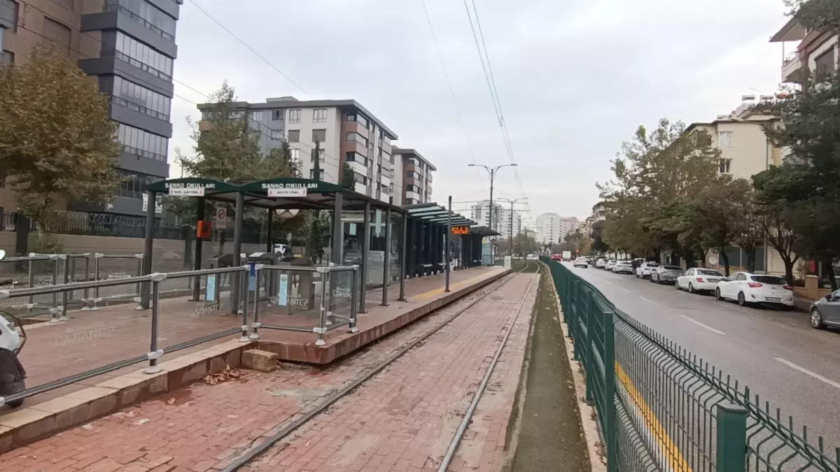 Gaziantep\'te Tramvaya Yıldırım Düştü
