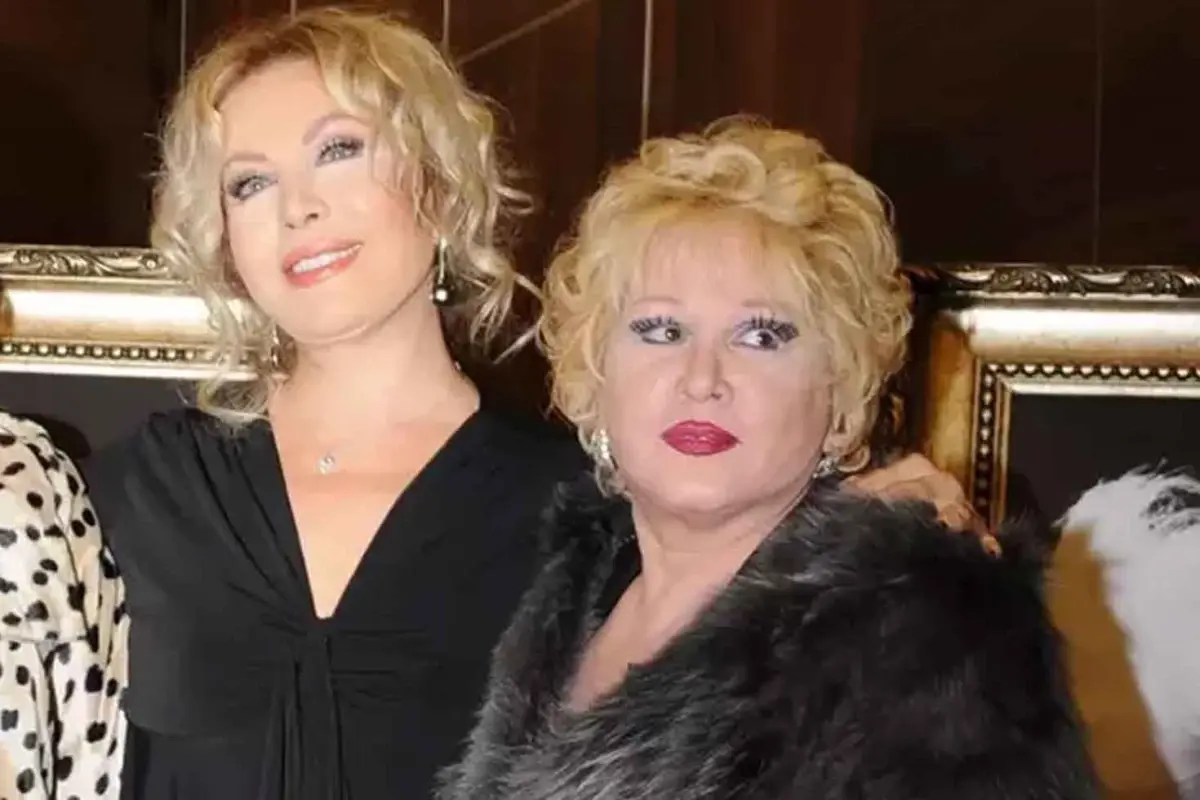 Muazzez Abacı\'nın ardından Emel Sayın\'dan yürek burkan veda