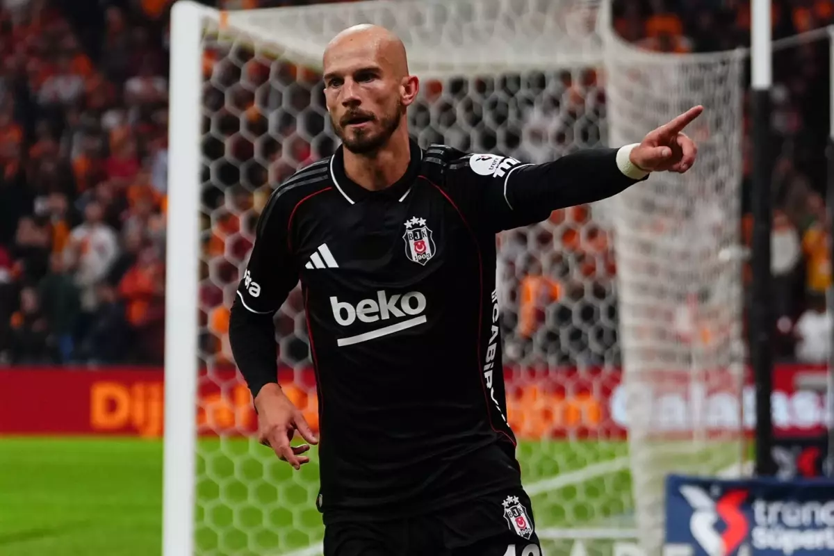Vaclav Cerny\'den Beşiktaş için görülmemiş fedakarlık