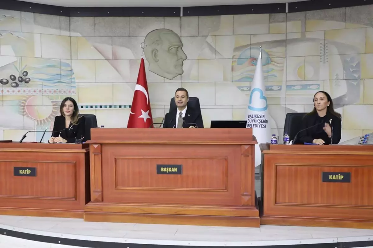 Balıkesir\'de 17 bin deprem sonrası siyasette Zağanos Paşa polemiği