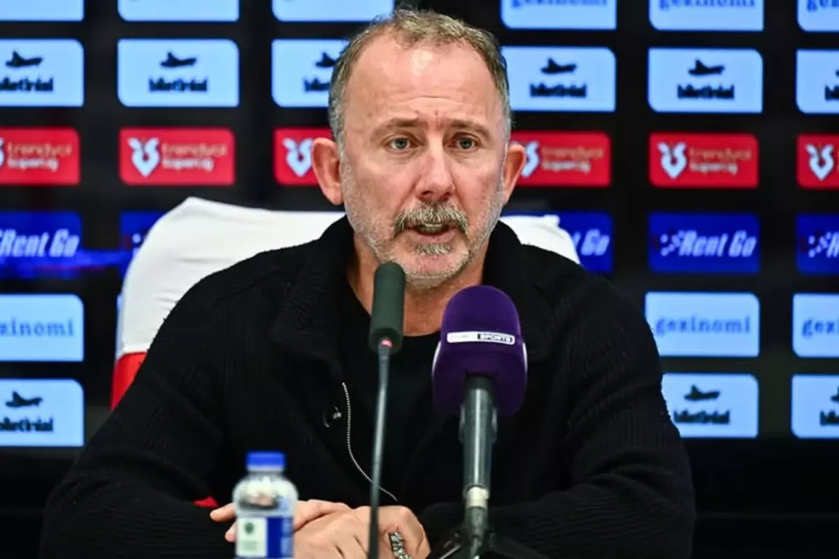 Beşiktaş\'ta neler oluyor? Sergen Yalçın Rafa Silva\'ya fena salladı 