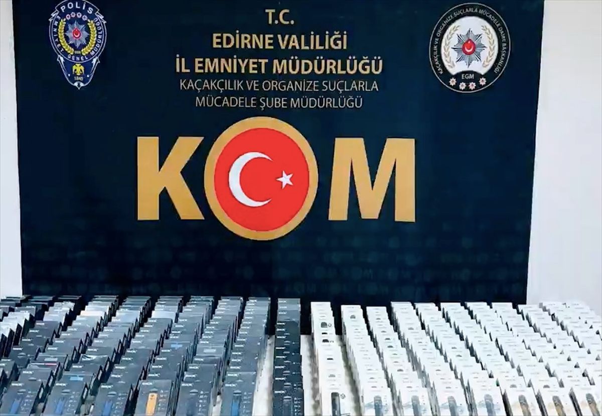 Edirne\'de Kaçak Elektronik Sigara Operasyonu