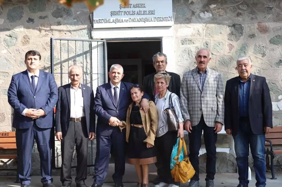 MHP İzmir\'de 1100 Toplantı Gerçekleştirdi