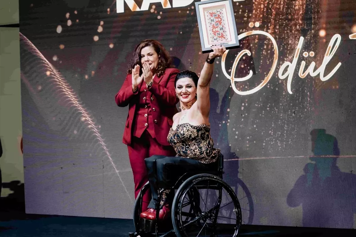 Yılın Kadın Girişimcisi Ödülü Yeliz Güllü\'ye