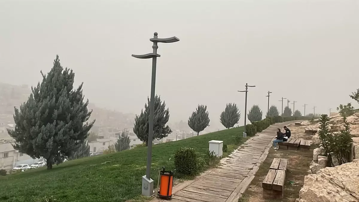 Şanlıurfa\'da Toz Taşınımı Hayatı Olumsuz Etkiliyor