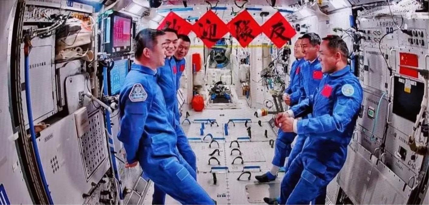 Shenzhou-20\'nin Güvenli Dönüşü Tehlikede