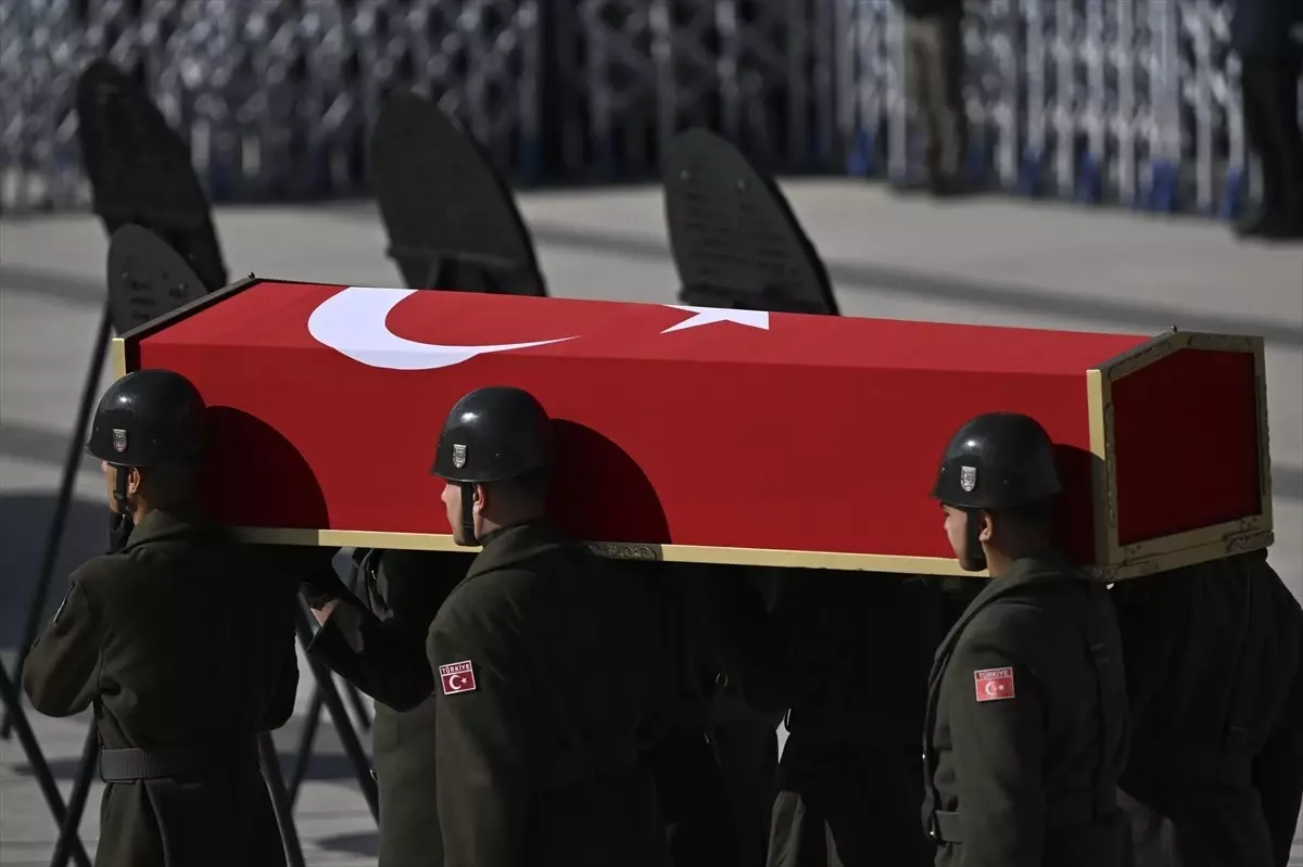 Türkiye şehitlerini uğurluyor