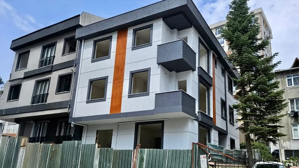 Ümraniye\'de Kentsel Dönüşüm: 353 Birim Yıkıldı