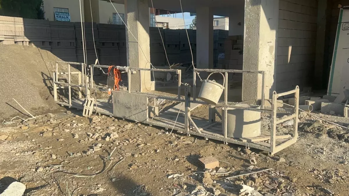 İnşaat işçisinin feci ölümü! 4. kattan düştü
