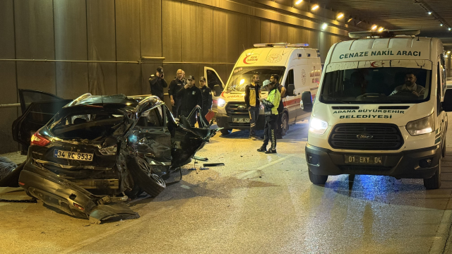 Cip, kamyonet ile kafa kafaya çarpıştı; 2 ölü, 1 yaralı