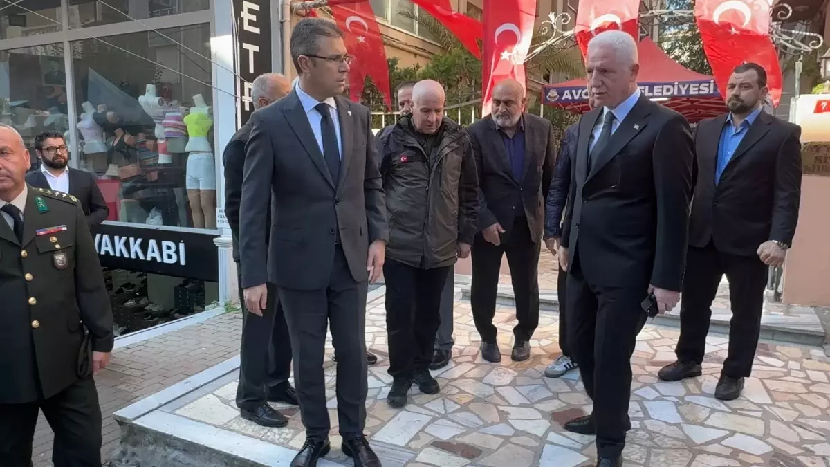 İstanbul Valisi Gül\'den, şehit Pilot Hasan Bahar\'ın yakınlarına başsağlığı ziyareti