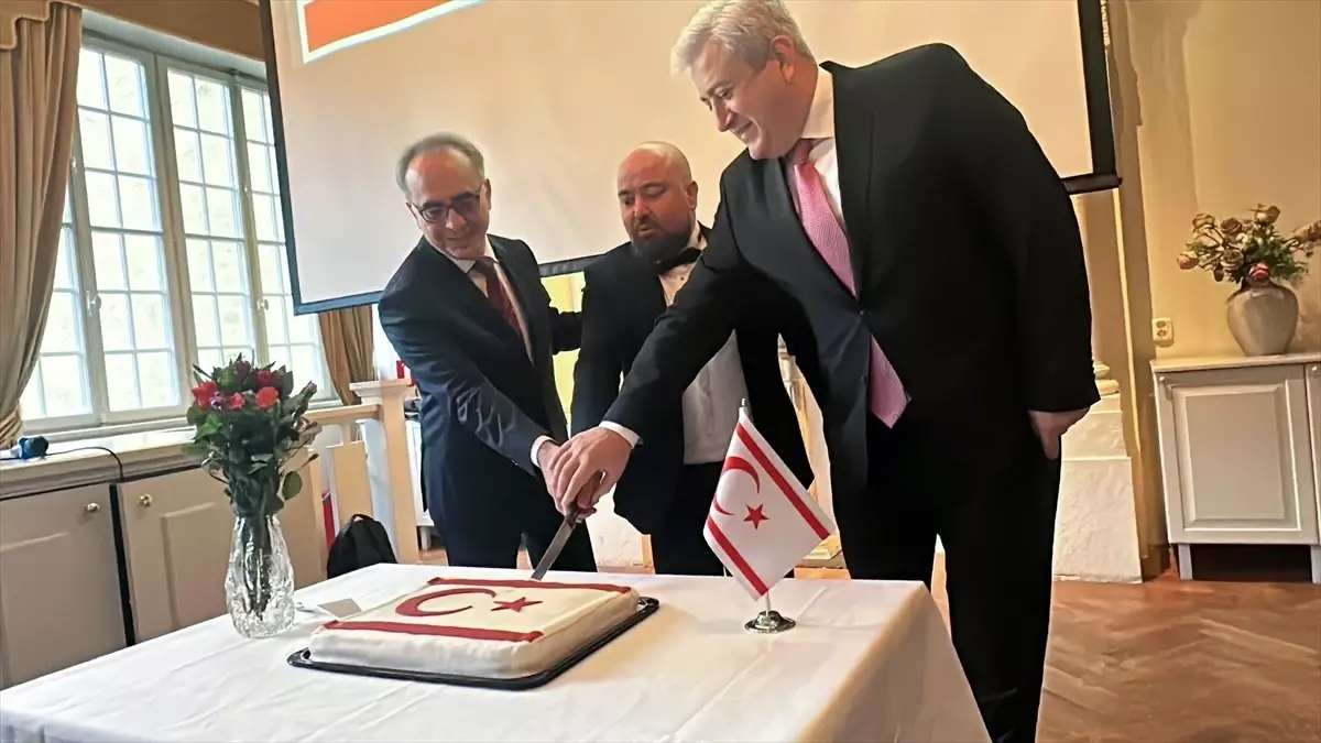 İsveç\'te, KKTC\'nin 42. kuruluş yıl dönümü kutlandı